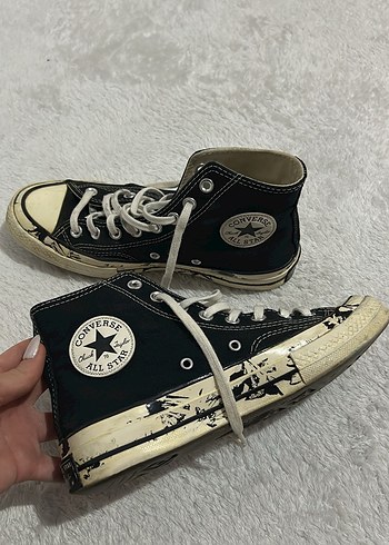 Converse 39,5