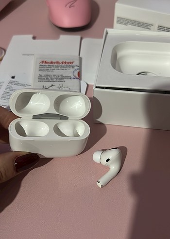 Apple AirPods Pro Kulaklık - Görsel 2