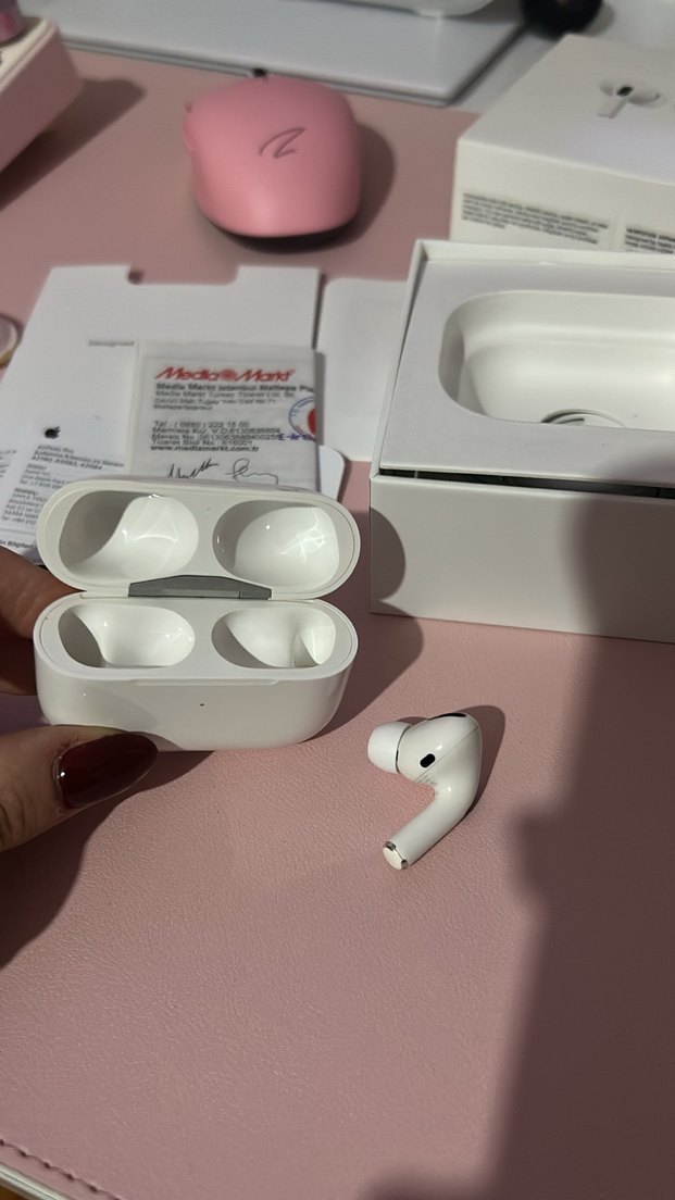 Apple AirPods Pro Kulaklık - Görsel 2