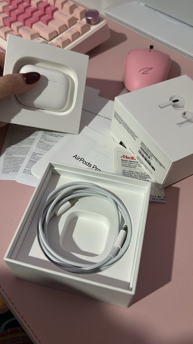 Apple AirPods Pro Kulaklık - Görsel 5