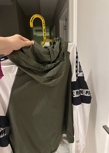 Haki Gri Baskılı Spor Yağmurluk - Görsel 5