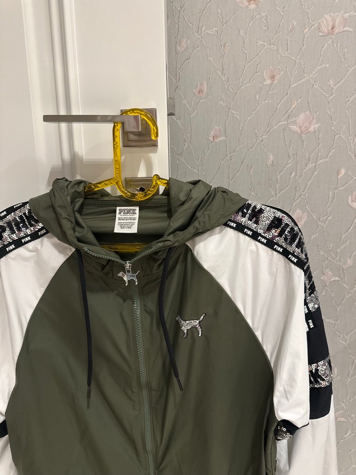 Haki Gri Baskılı Spor Yağmurluk - Görsel 3