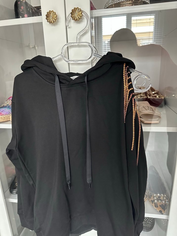 Taş Detaylı Siyah Kapüşonlu Sweatshirt - Görsel 2