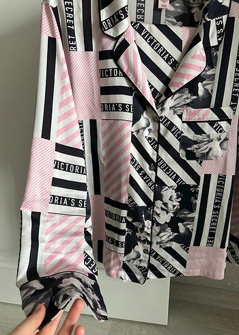 Victoria's Secret Baskılı Uzun Kollu Kadın Pijama takımı - Görsel 2