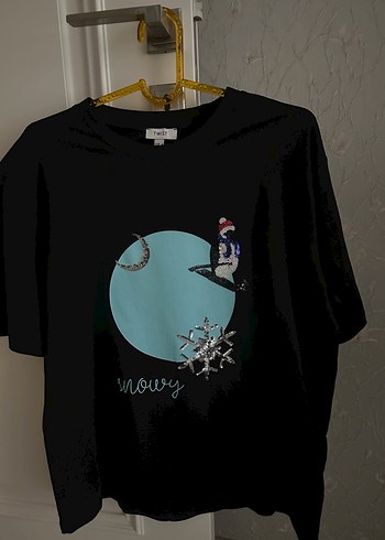 Siyah Baskılı Tişörtü, Kısa Kollu - Görsel 2