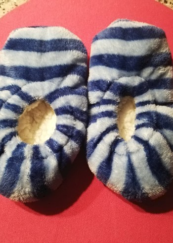 Çocuklar İçin Renkli Tie-Dye Sıcacık Ev Terliği - Görsel 2