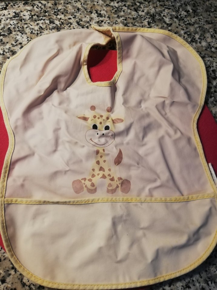 Beyaz Baskılı Bebek Önlüğü - Görsel 2