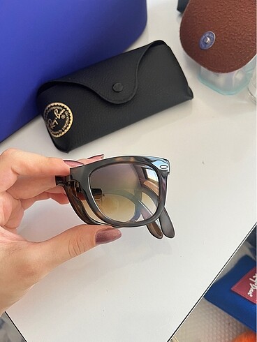 RayBan Folding Wayfarer Katlanabilen Güneş Gözlüğü