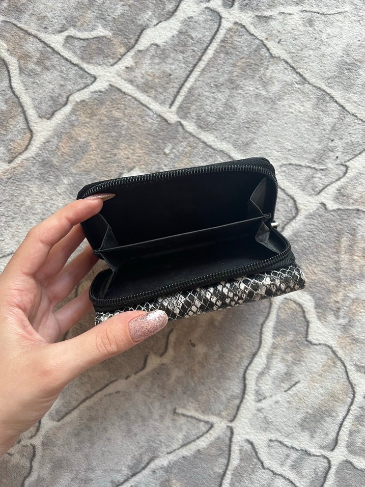 Yılan Derisi Desenli Cüzdan - Görsel 3