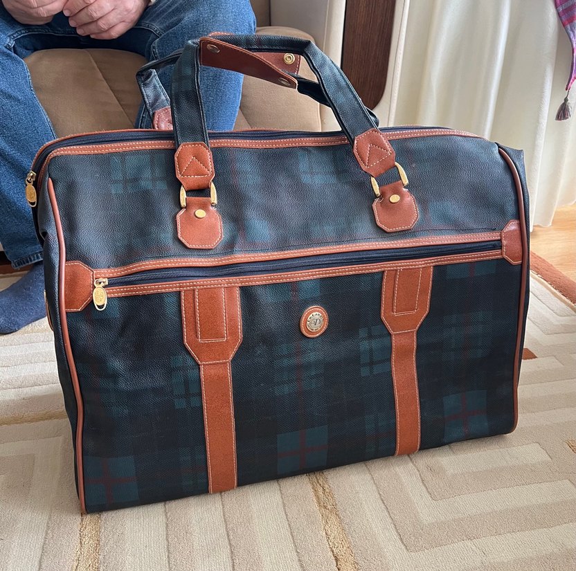 Seyahat Çantası / Bavul - Görsel 2