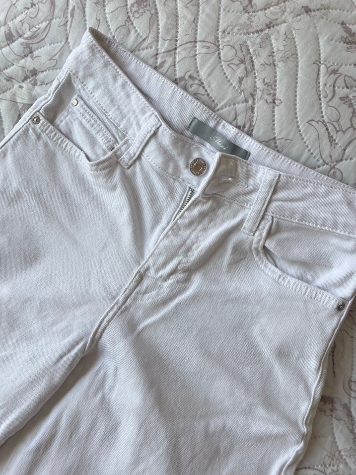 Beyaz Bol Paça Kot Pantolon - Görsel 2