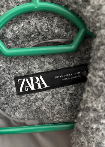 Zara Gri Kısa Cep Detaylı Kadın Mont - Görsel 2