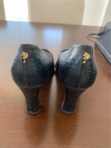 Pollini Pollini İtalyan 38 no hakiki deri