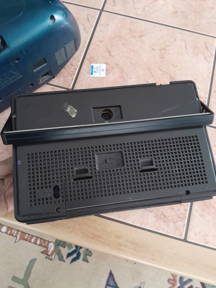 Koyu Gri Kasetli Radyo Müzik Sistemi - Görsel 2