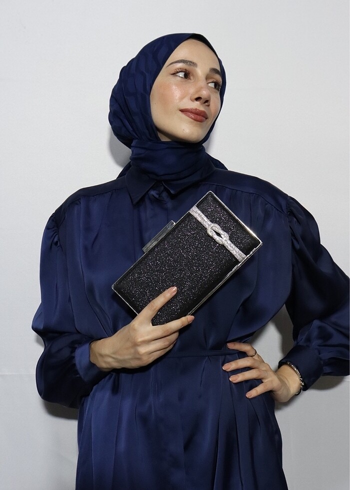 Kadın Siyah Simli Gümüş Şeritli Abiye Çanta - Görsel 3