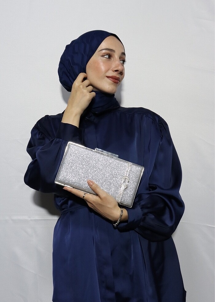 Kadın Gümüş Simli Şerit Detaylı Abiye Çanta - Görsel 2