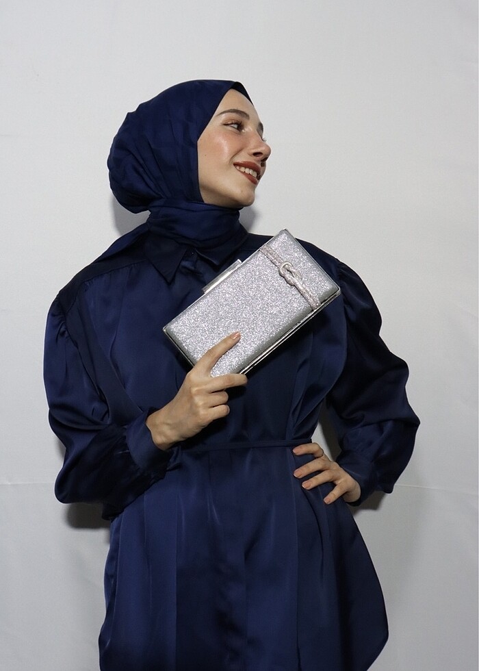 Kadın Gümüş Simli Şerit Detaylı Abiye Çanta - Görsel 3