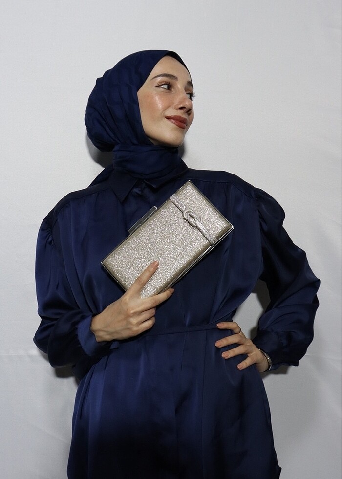 Kadın platin Simli Gümüş Şerit Detaylı Abiye Çanta - Görsel 3