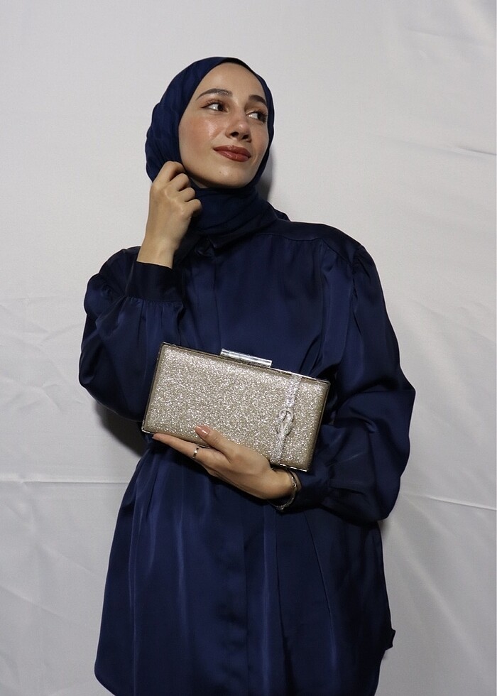 Kadın platin Simli Gümüş Şerit Detaylı Abiye Çanta - Görsel 4