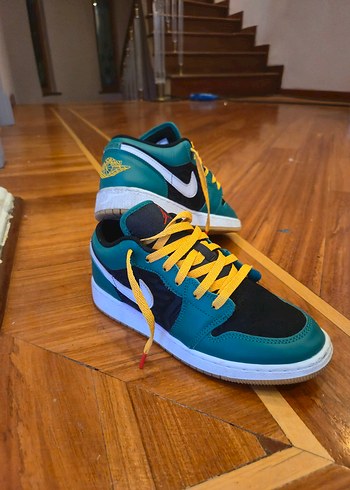 Sarı Bağcıklı ve Cırt Cırtlı Basketbol Ayakkabısı - Görsel 3