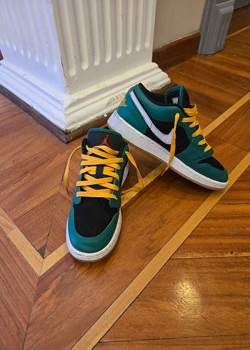 Sarı Bağcıklı ve Cırt Cırtlı Basketbol Ayakkabısı - Görsel 2