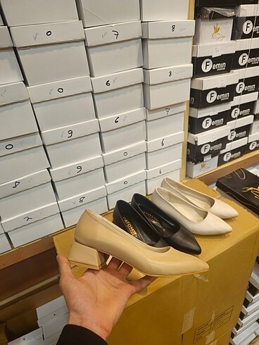 Stiletto krem/siyah/nud renkleri 40 numara