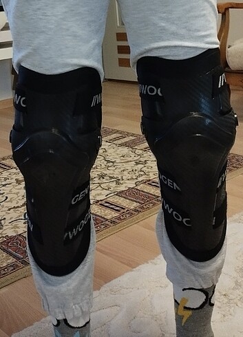 Motosiklet dizliği ve eldiveni  - Görsel 2