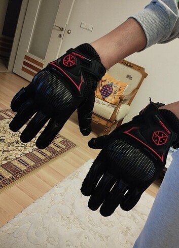 Motosiklet dizliği ve eldiveni  - Görsel 3