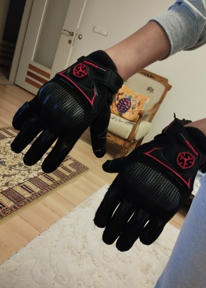 Motosiklet dizliği ve eldiveni  - Görsel 3