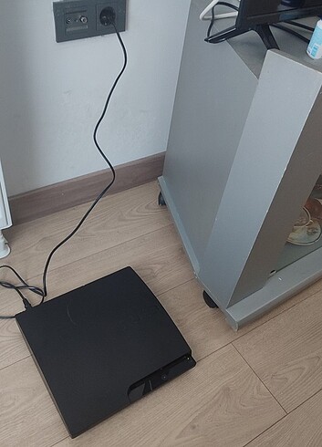 Sony PS3 Slim Kasa Kırık Değildir.