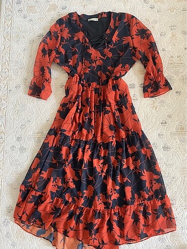 Mudo floral midi elbise