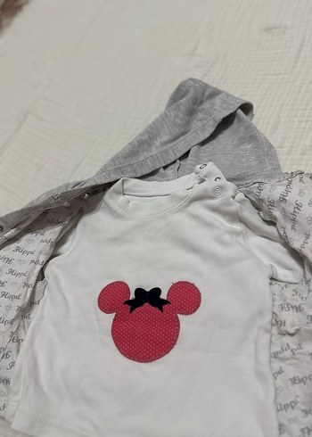 Gri Kapüşonlu Uzun Kollu Bebek Kıyafet Takımı - Görsel 2