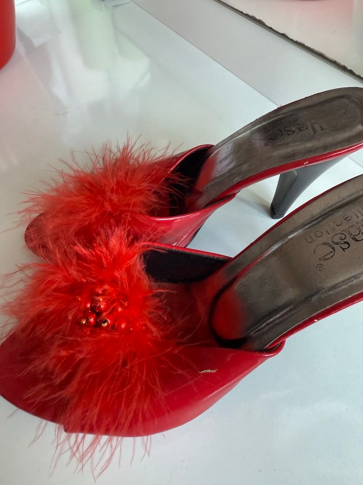 Kırmızı Tüylü Yüksek Topuklu Kadın Terlik - Görsel 3