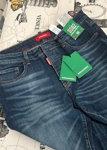 DSquared2 Mavi Denim Jean