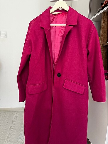 Pembe kaşe kaban