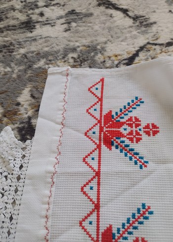 Nakışlı Beyaz ve Gri örtü - Görsel 7