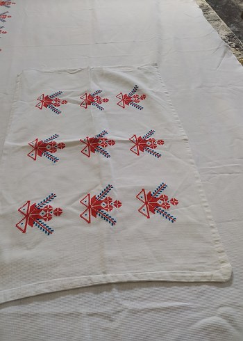 Nakışlı Beyaz ve Gri örtü - Görsel 10