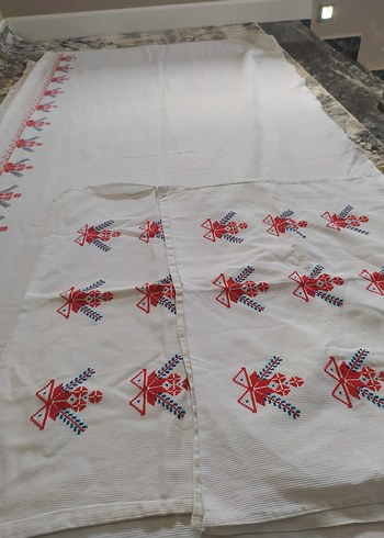 Nakışlı Beyaz ve Gri örtü - Görsel 6