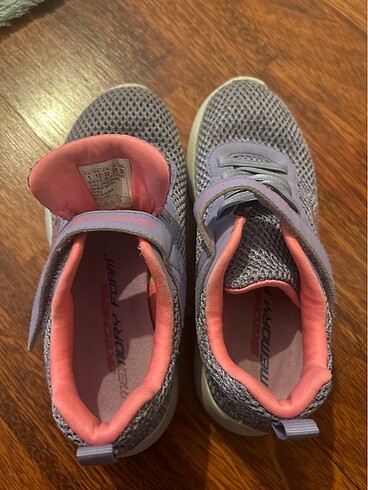 32 Beden mor Renk Skechers ayakkabı