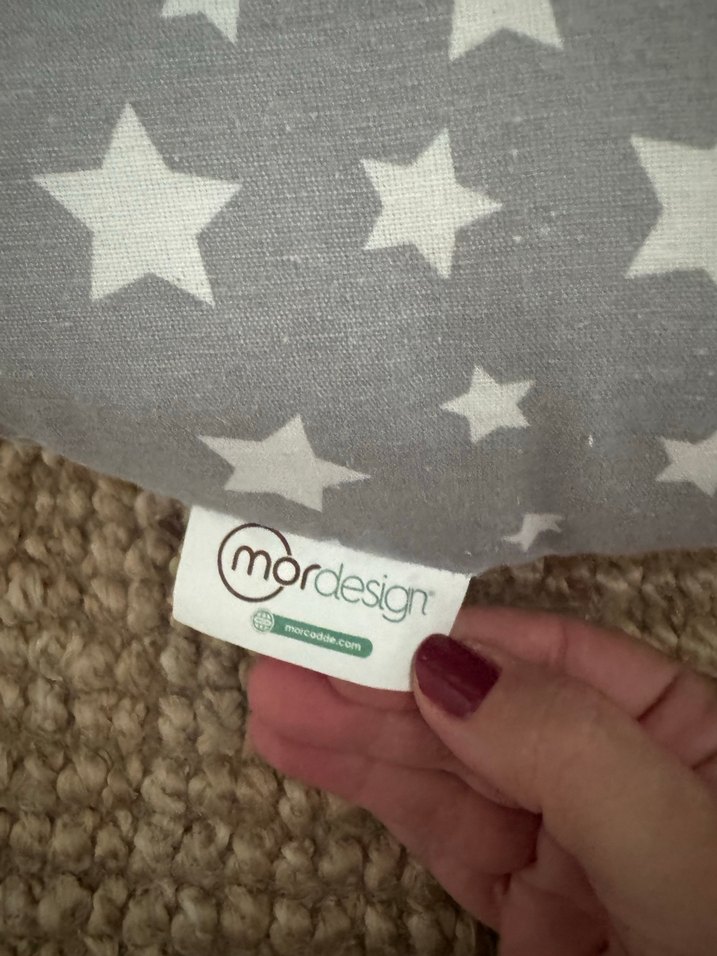 Gri Emzirme Yastığı ve Emzirme Örtüsü Seti - Görsel 2