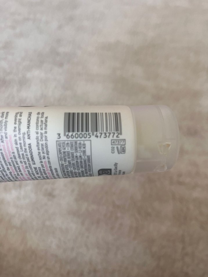 Yves Rocher leke ve kırışıklık karşıtı c vitamini bakım maskesi - Görsel 3