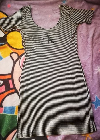 calvin klein cizgili elbise