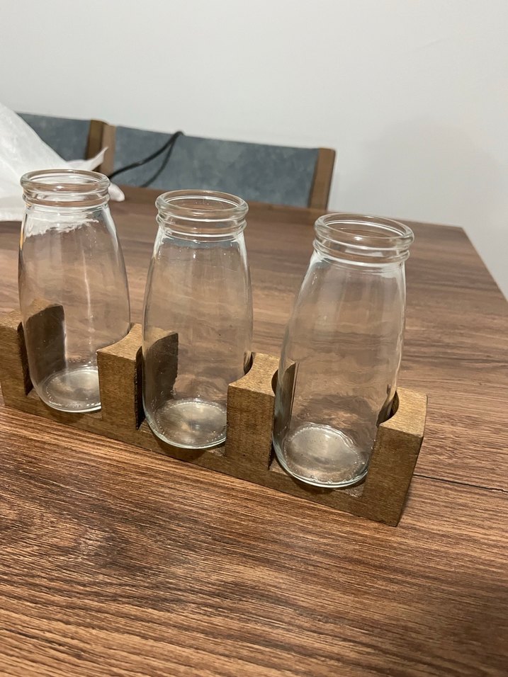 Bej Ahşap ve Cam Vazo Standı - Görsel 3