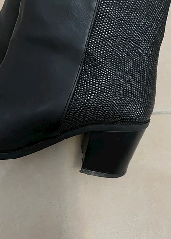 Kadın Siyah Deri Topuklu Bot - Görsel 7