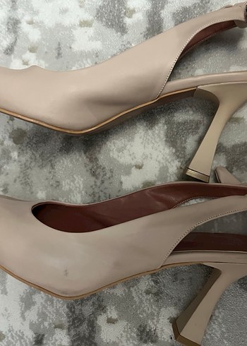 Emre Tunca markalı Bej Topuklu Kadın Ayakkabı - Görsel 4