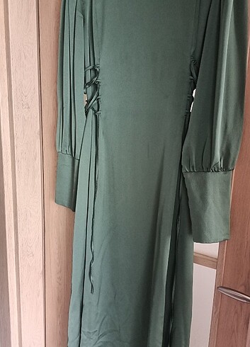 Çağla yeşili saten tesettür abiye - Görsel 5