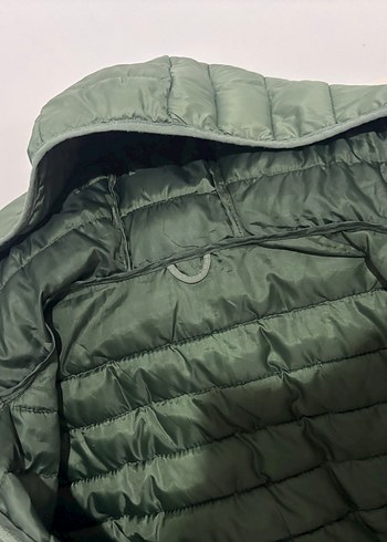 Yeşil Fermuarlı Kadın Mont - Görsel 3