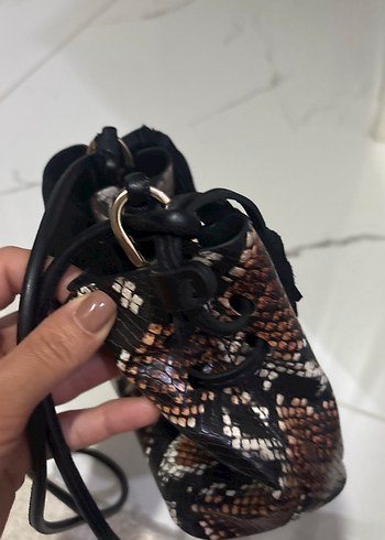 Bohem Tarzı Kahverengi Yılan Derisi Desenli Deri Çanta - Görsel 4