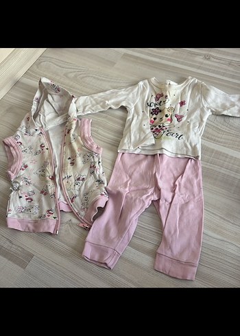Uzun Kollu Pembe Bebek Kıyafet Takımı Dantelli