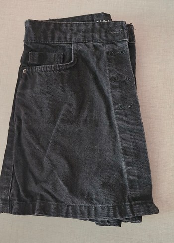 Düğmeli Siyah Midi Denim Şort - Görsel 2